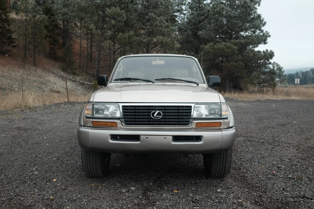 1997 Lexus LX 1st Gen - Image 5 of 31