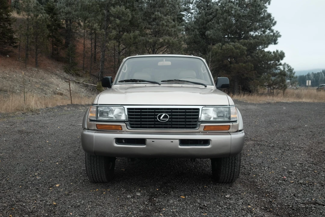 1997 Lexus LX 1st Gen - Image 6 of 31