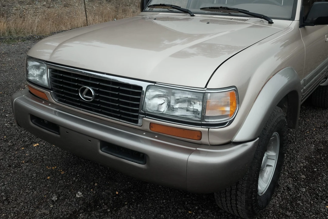 1997 Lexus LX 1st Gen - Image 19 of 31