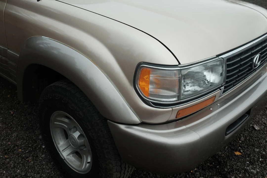 1997 Lexus LX 1st Gen - Image 21 of 31