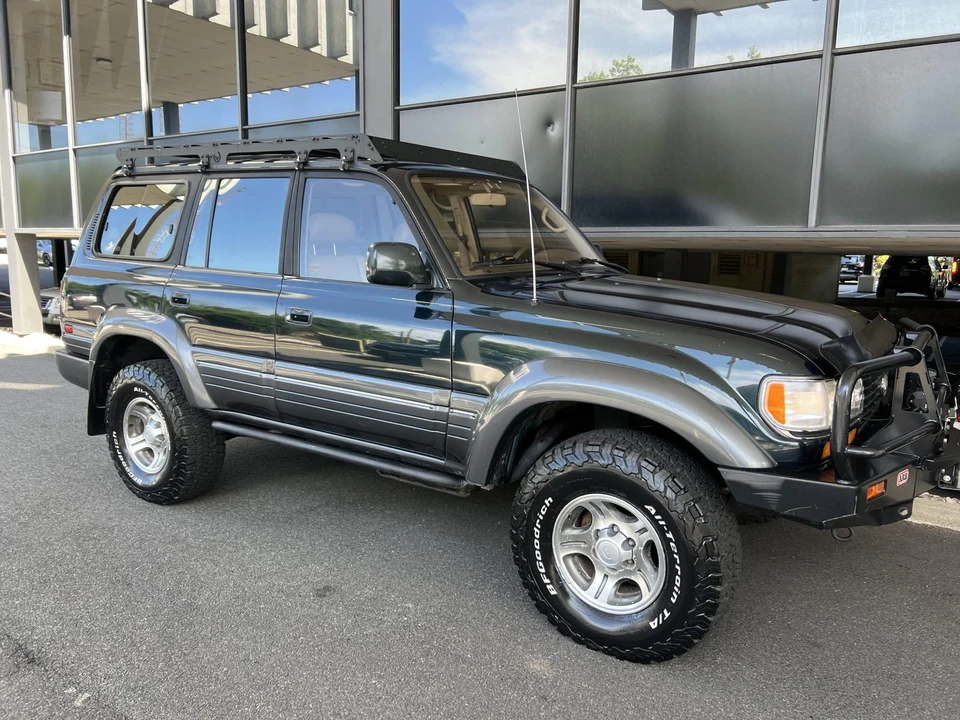 1997 Lexus LX 1st Gen - Image 23 of 31