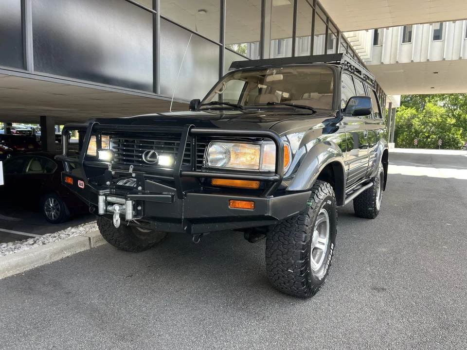1997 Lexus LX 1st Gen - Image 16 of 31