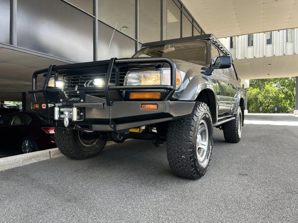 1997 Lexus LX 1st Gen - Image 18 of 31