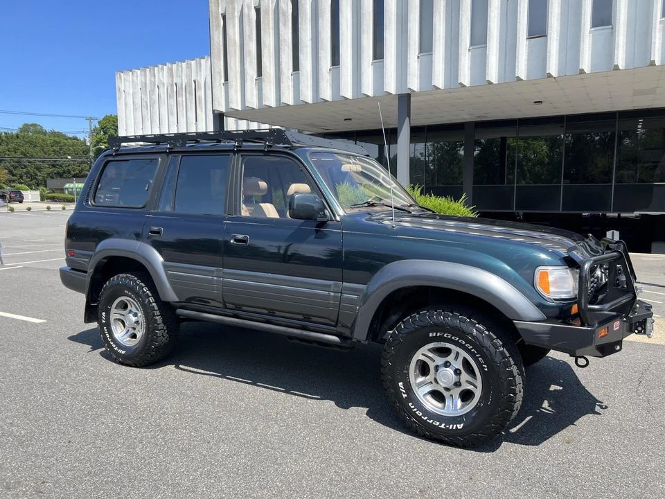 1997 Lexus LX 1st Gen - Image 4 of 31