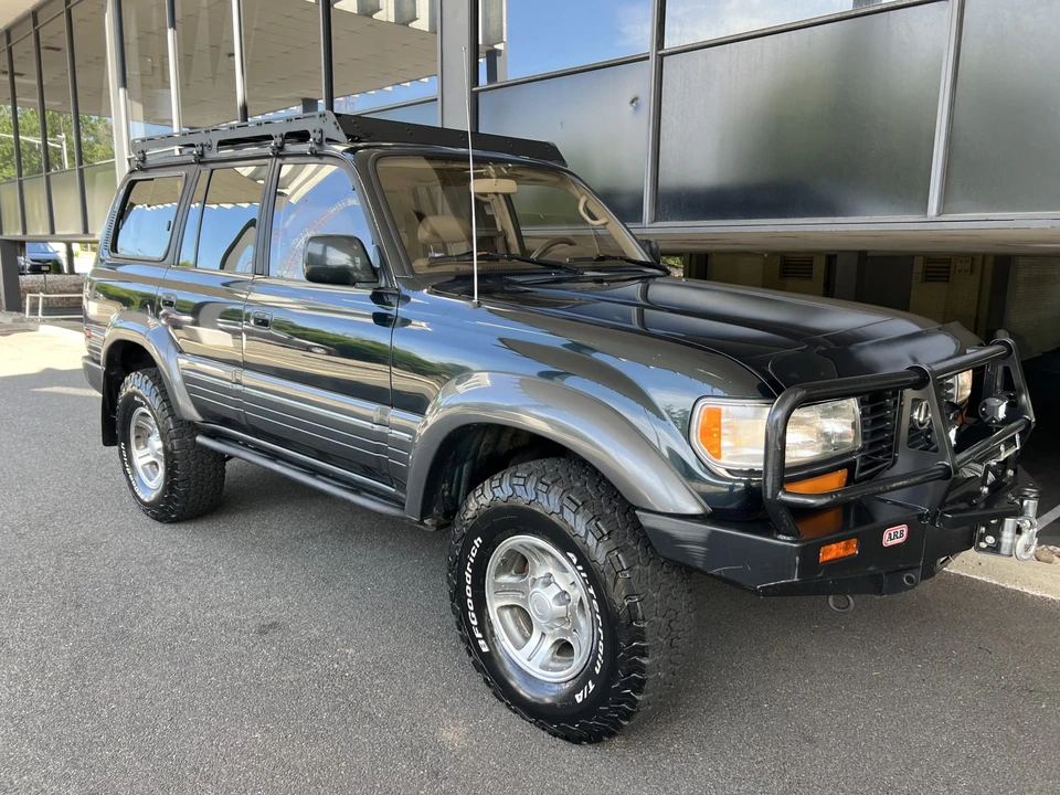 1997 Lexus LX 1st Gen - Image 22 of 31