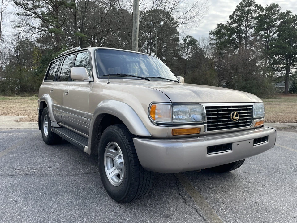 1997 Lexus LX 1st Gen - Image 3 of 31