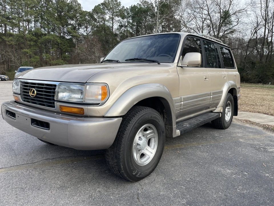 1997 Lexus LX 1st Gen - Image 9 of 31