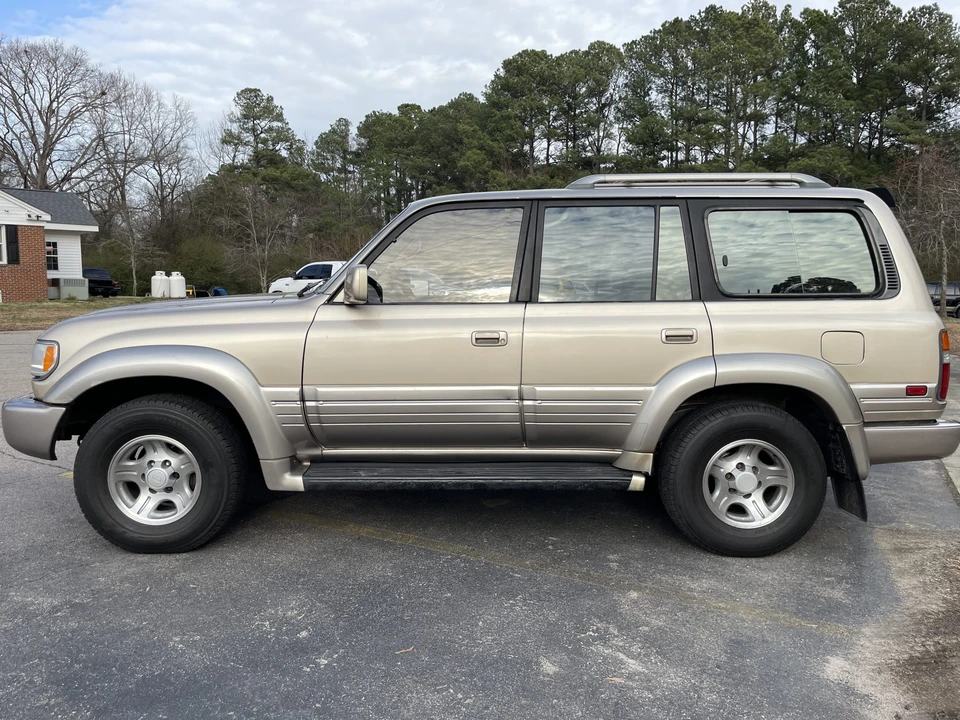 1997 Lexus LX 1st Gen - Image 8 of 31