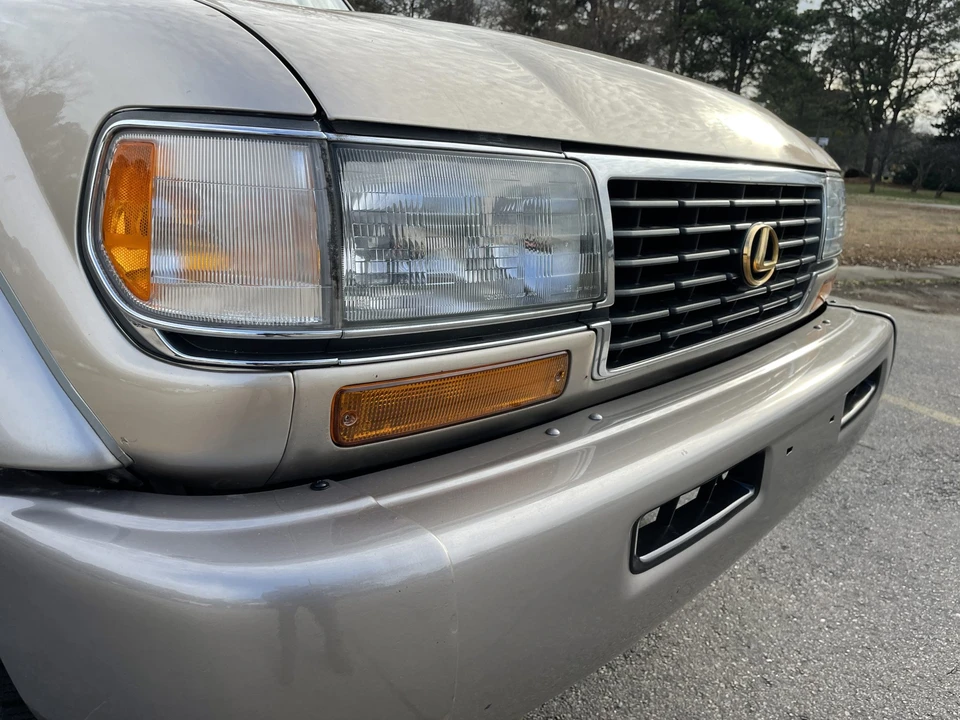 1997 Lexus LX 1st Gen - Image 11 of 31