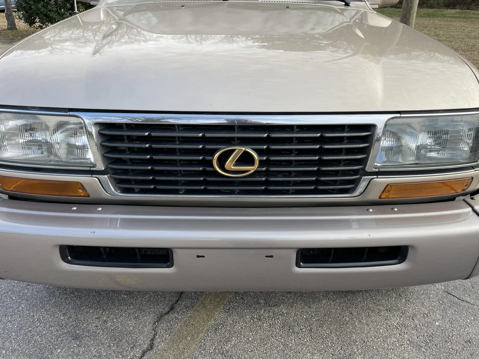 1997 Lexus LX 1st Gen - Image 14 of 31
