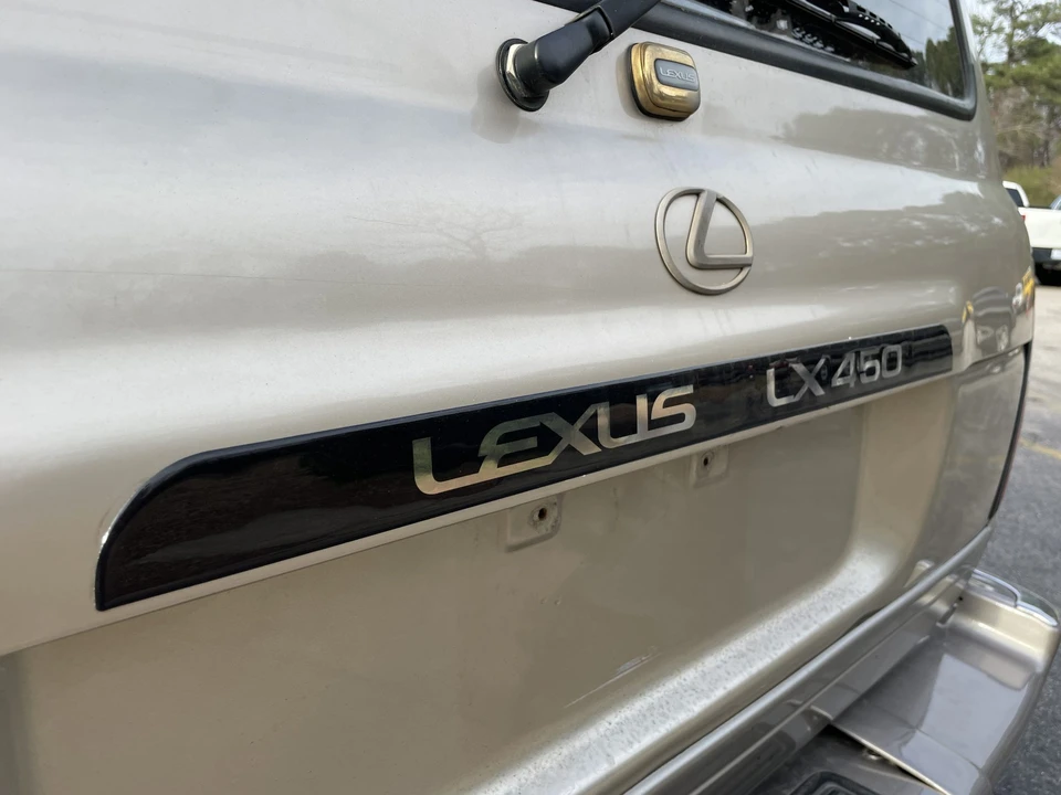 1997 Lexus LX 1st Gen - Image 30 of 31
