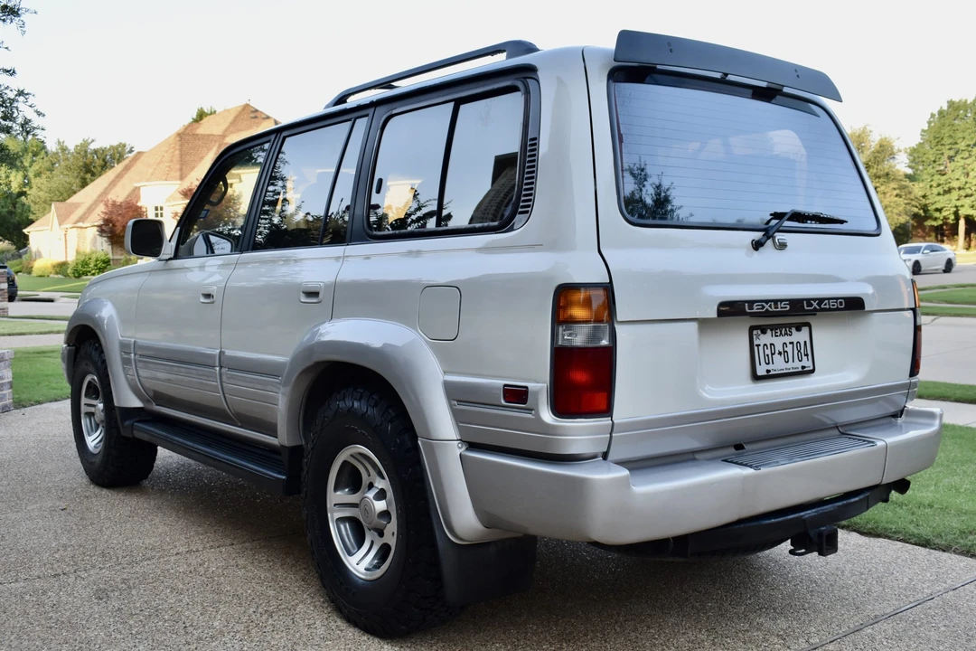 1997 Lexus LX 1st Gen - Image 15 of 31