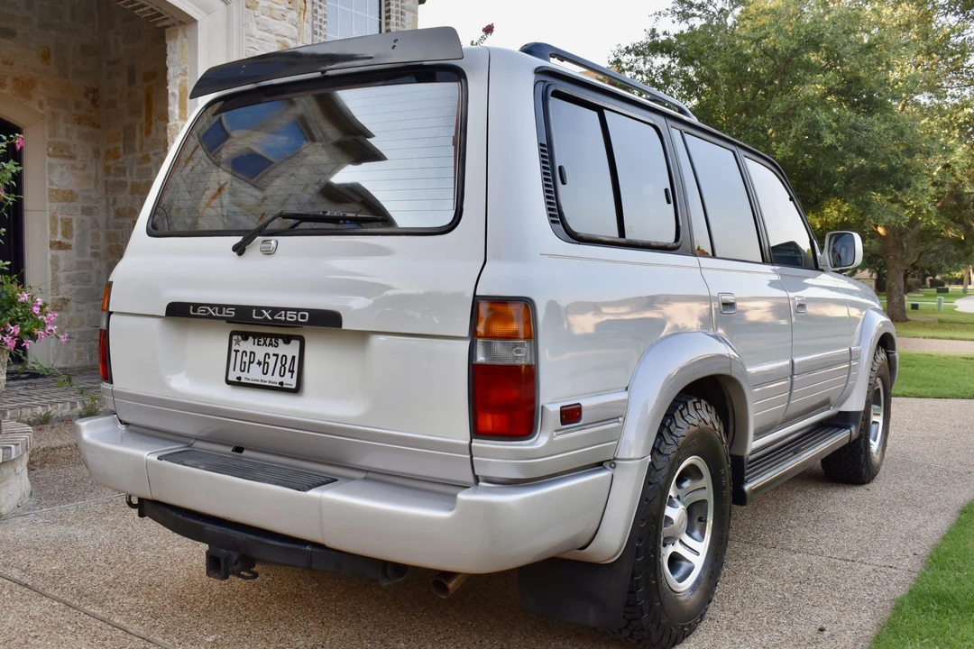 1997 Lexus LX 1st Gen - Image 19 of 31