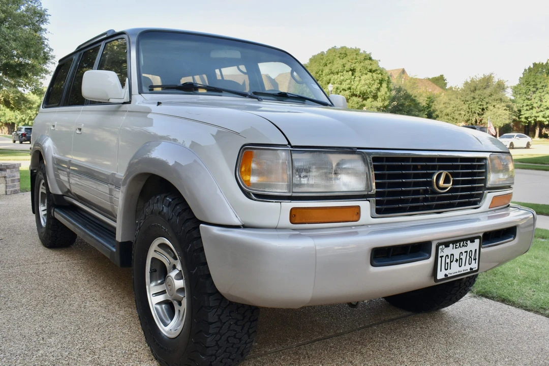 1997 Lexus LX 1st Gen - Image 30 of 31