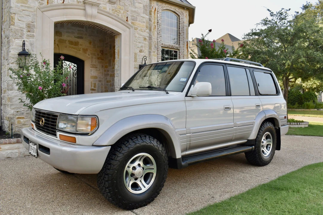 1997 Lexus LX 1st Gen - Image 8 of 31