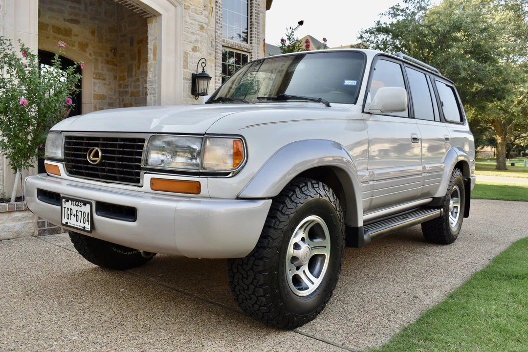 1997 Lexus LX 1st Gen - Image 3 of 31
