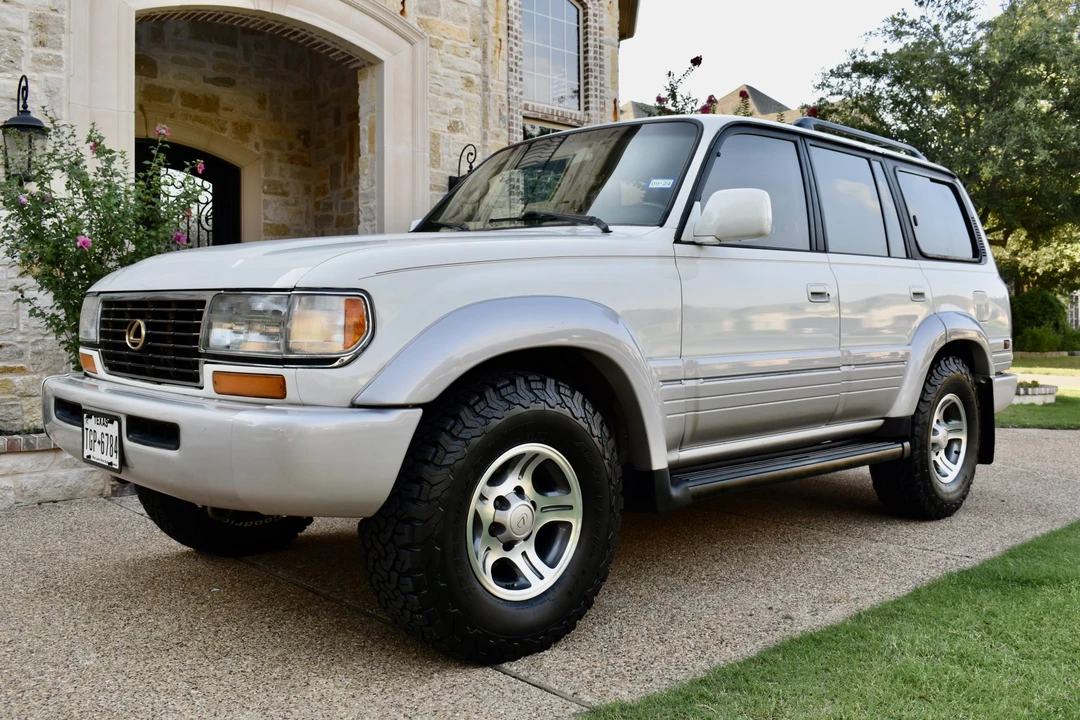 1997 Lexus LX 1st Gen - Image 6 of 31