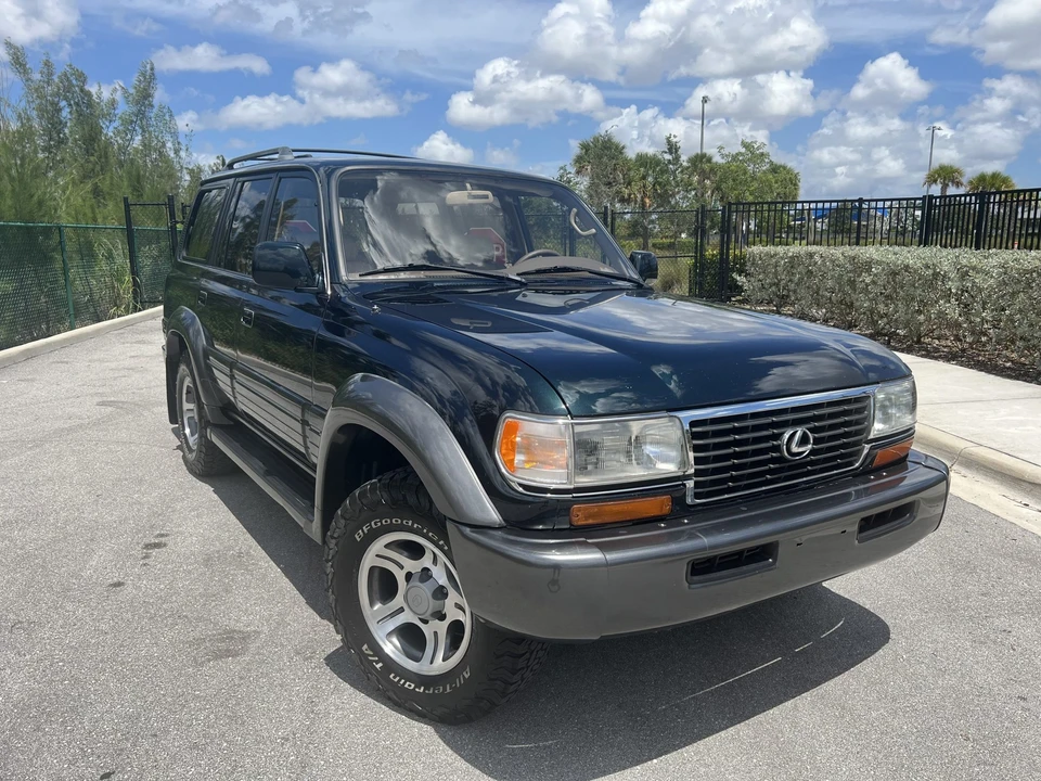 1997 Lexus LX 1st Gen - Image 5 of 31