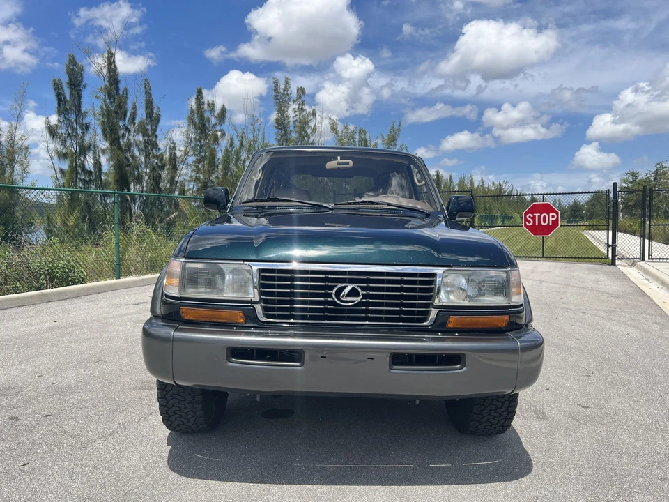 1997 Lexus LX 1st Gen - Image 4 of 31