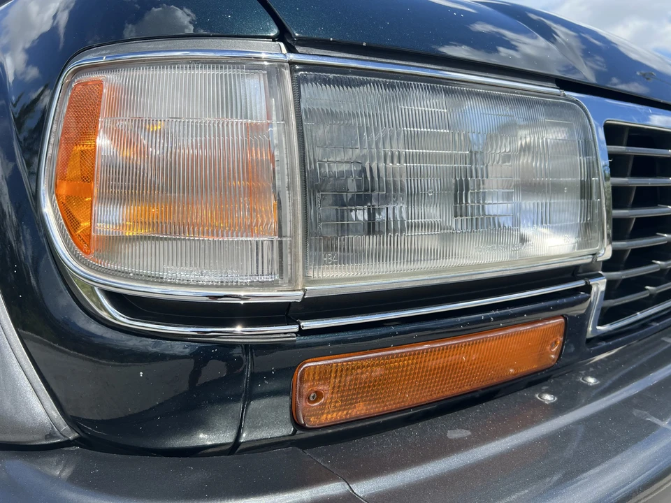 1997 Lexus LX 1st Gen - Image 19 of 31