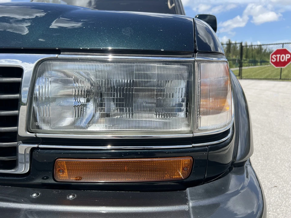 1997 Lexus LX 1st Gen - Image 17 of 31
