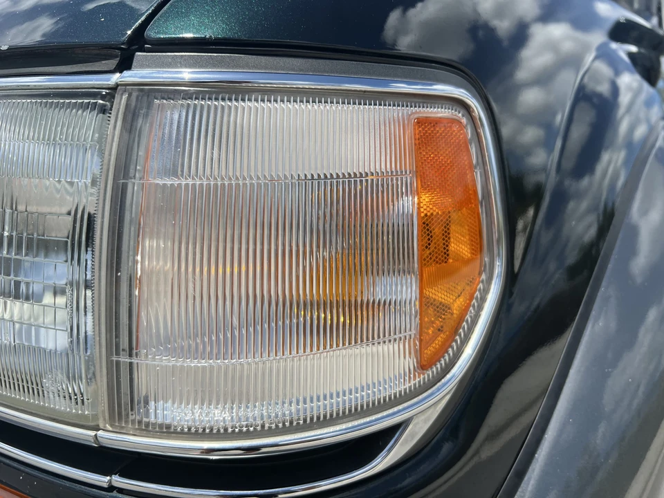 1997 Lexus LX 1st Gen - Image 22 of 31