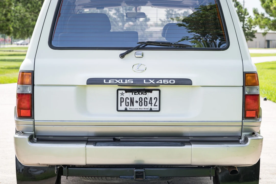 1997 Lexus LX 1st Gen - Image 18 of 31