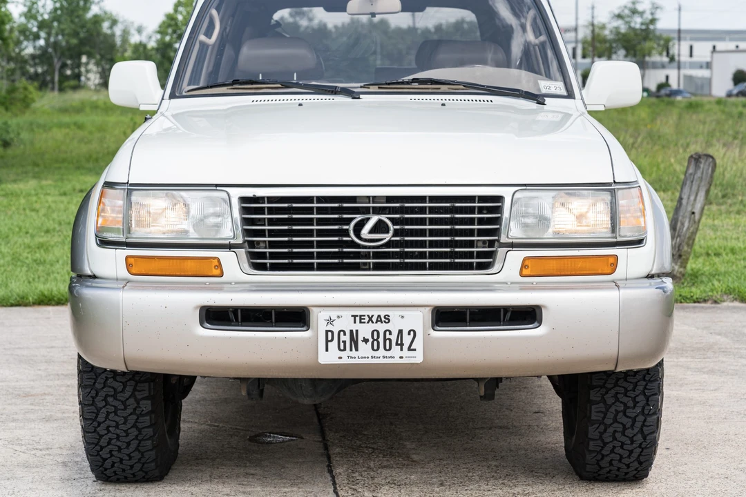 1997 Lexus LX 1st Gen - Image 25 of 31