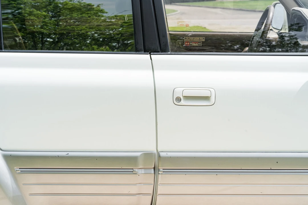1997 Lexus LX 1st Gen - Image 21 of 31