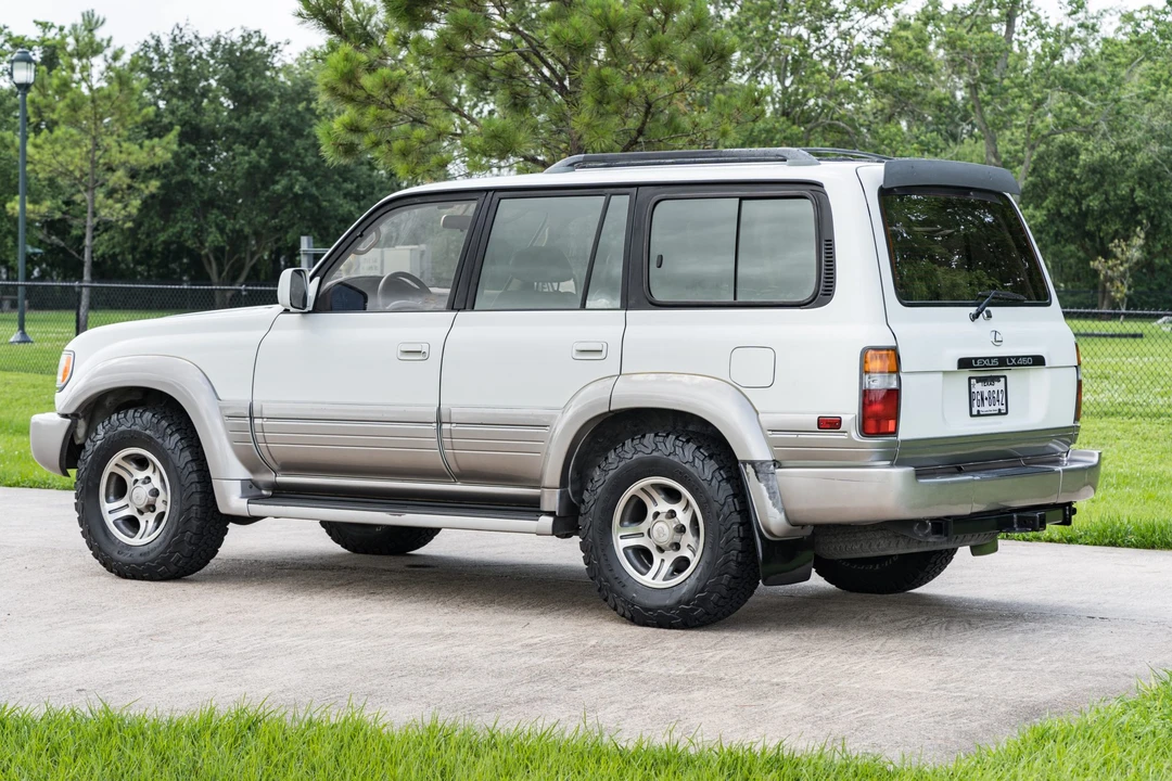 1997 Lexus LX 1st Gen - Image 6 of 31