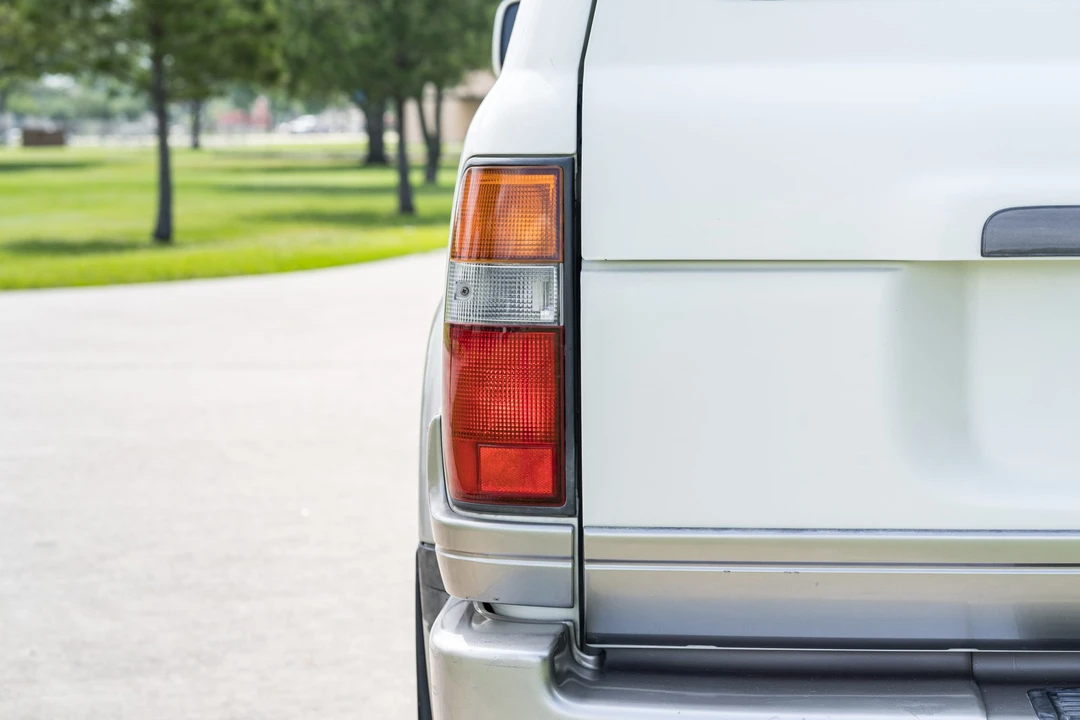 1997 Lexus LX 1st Gen - Image 30 of 31
