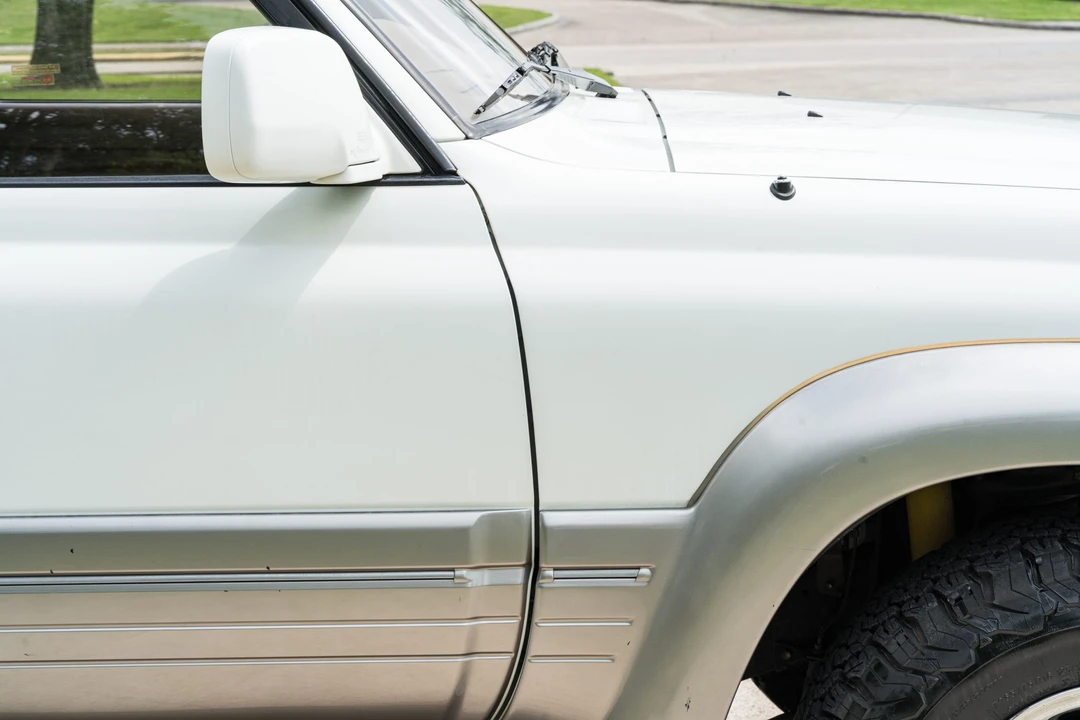 1997 Lexus LX 1st Gen - Image 22 of 31
