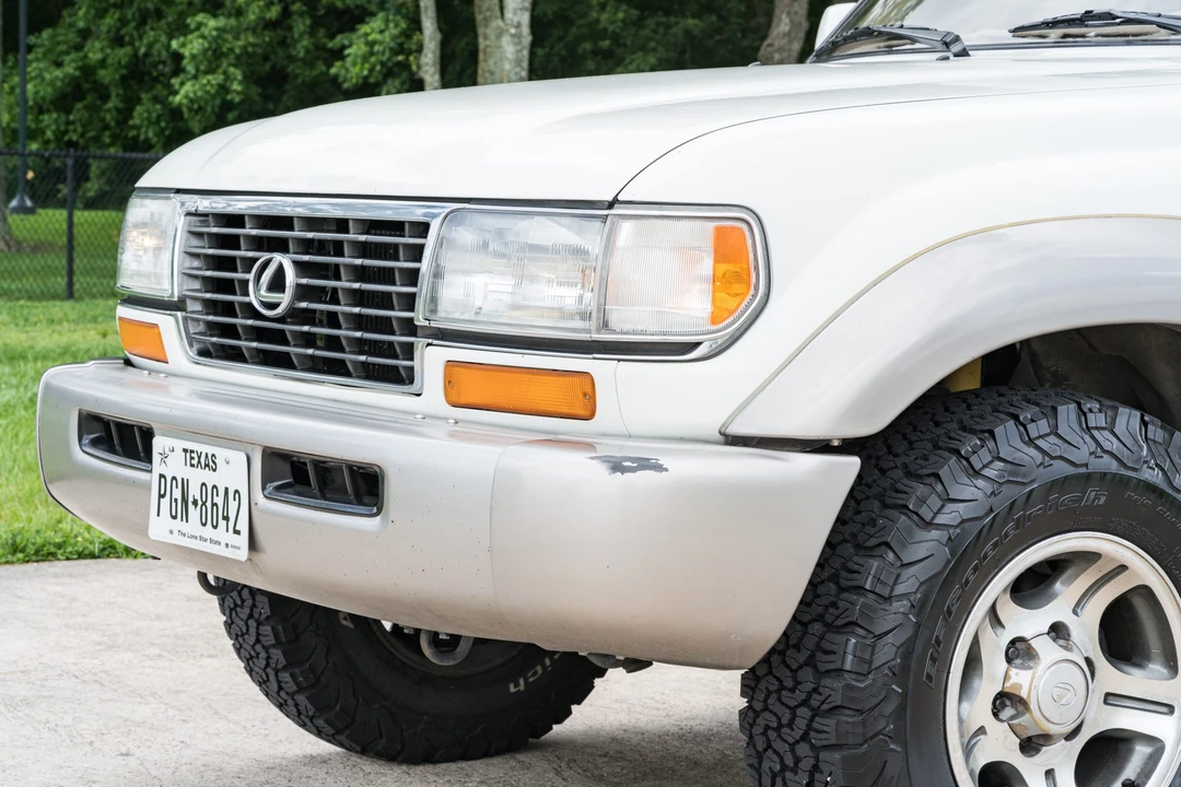 1997 Lexus LX 1st Gen - Image 28 of 31