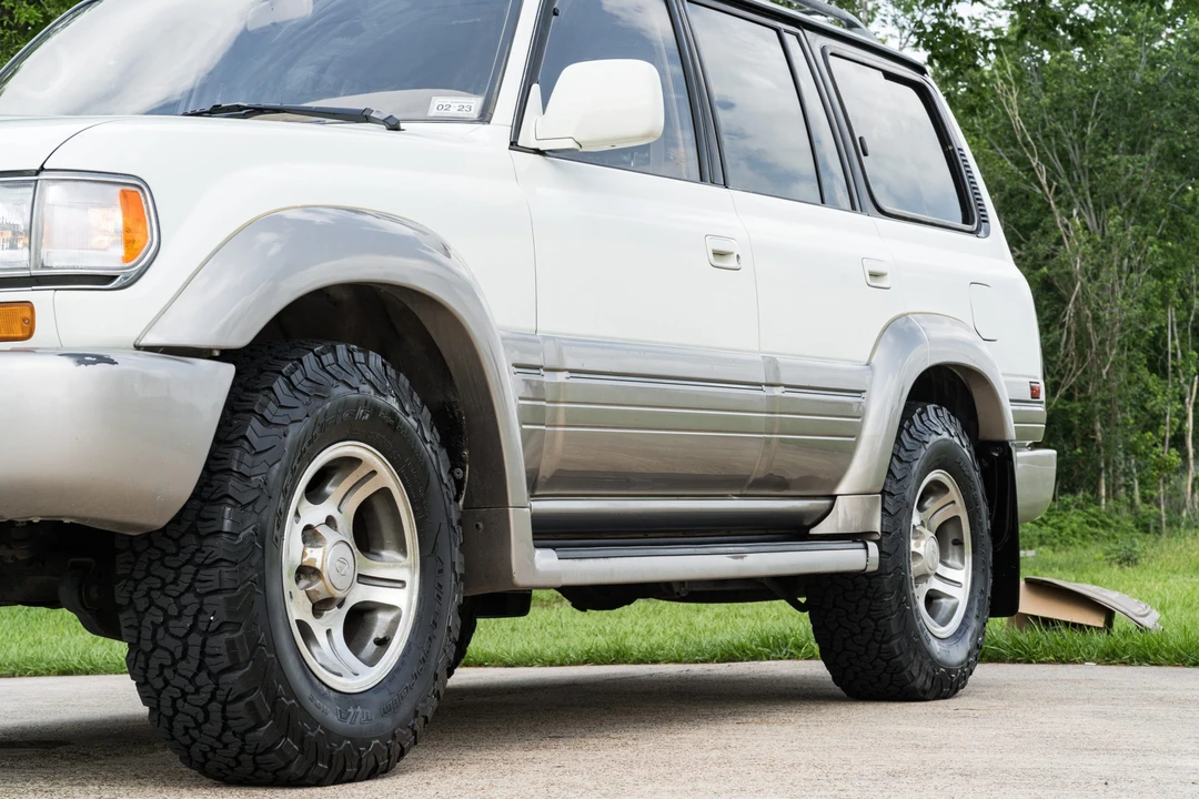 1997 Lexus LX 1st Gen - Image 10 of 31