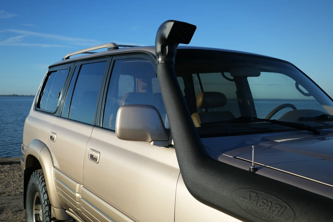 1997 Lexus LX 1st Gen - Image 27 of 31