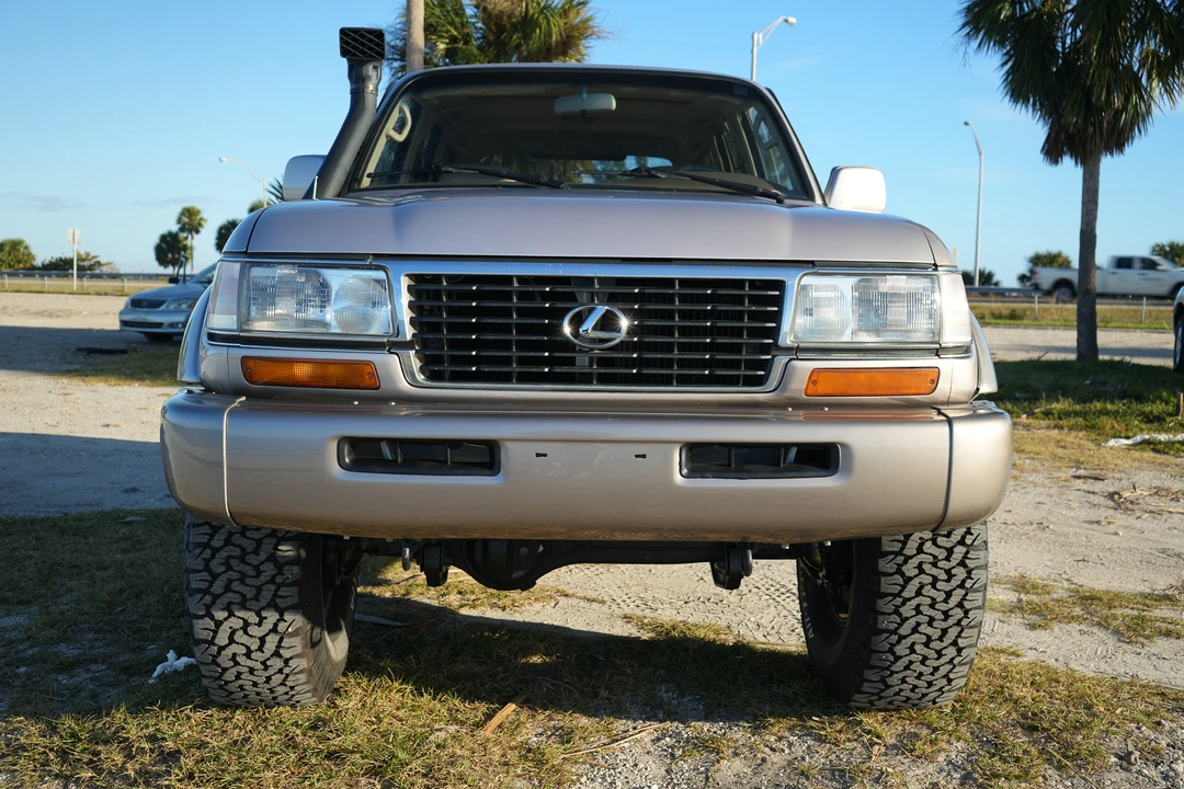 1997 Lexus LX 1st Gen - Image 21 of 31