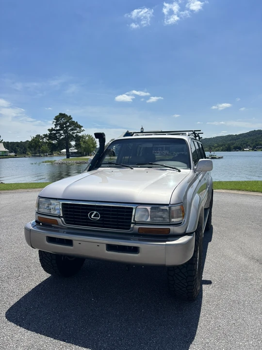 1997 Lexus LX 1st Gen - Image 6 of 31