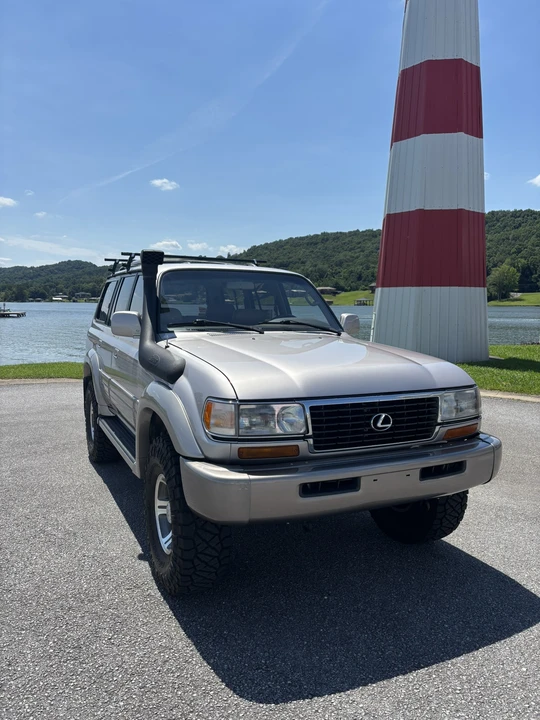 1997 Lexus LX 1st Gen - Image 10 of 31