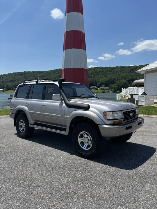 1997 Lexus LX 1st Gen - Image 12 of 31
