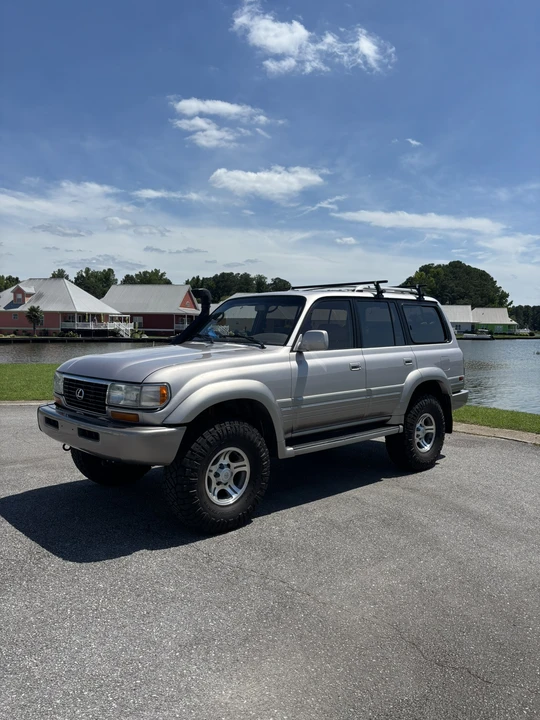 1997 Lexus LX 1st Gen - Image 3 of 31