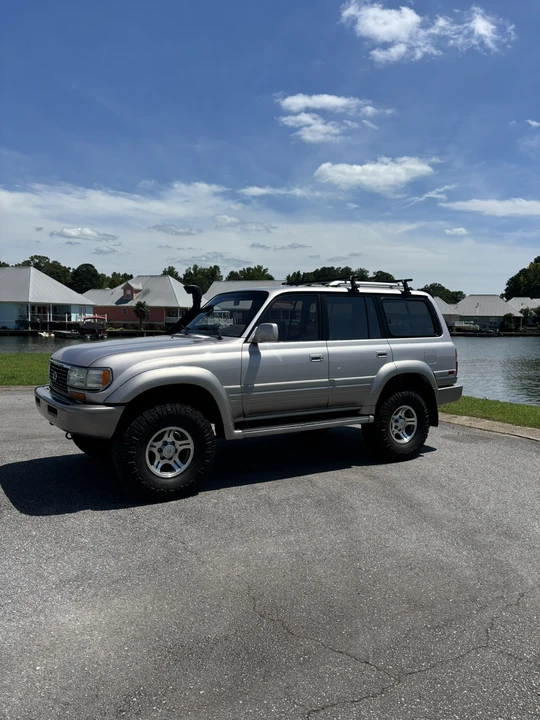 1997 Lexus LX 1st Gen - Image 2 of 31