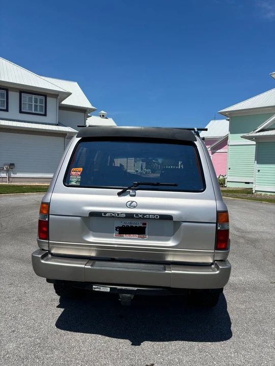 1997 Lexus LX 1st Gen - Image 19 of 31