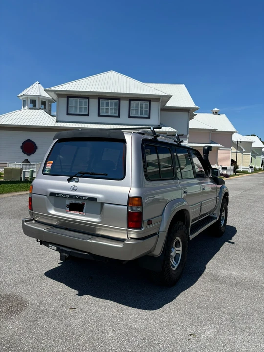 1997 Lexus LX 1st Gen - Image 18 of 31