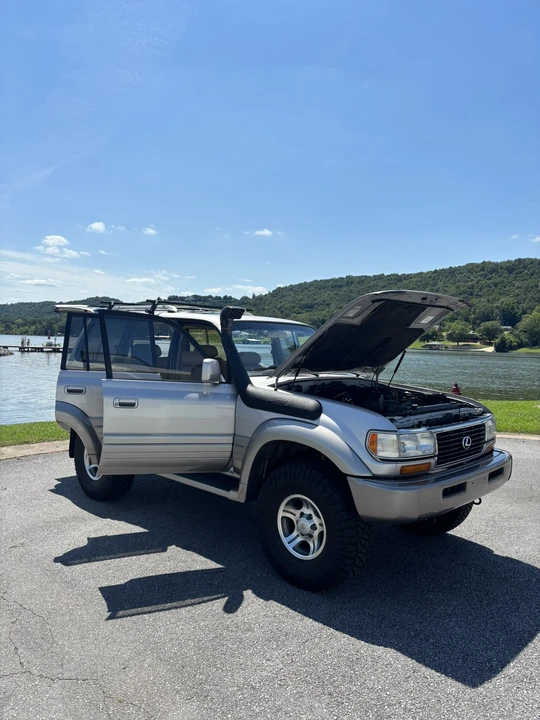 1997 Lexus LX 1st Gen - Image 24 of 31