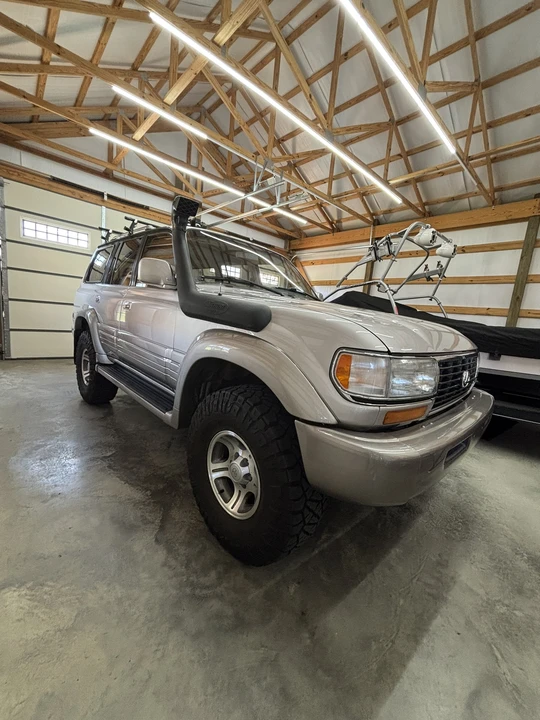 1997 Lexus LX 1st Gen - Image 29 of 31