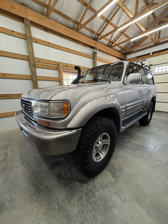 1997 Lexus LX 1st Gen - Image 25 of 31