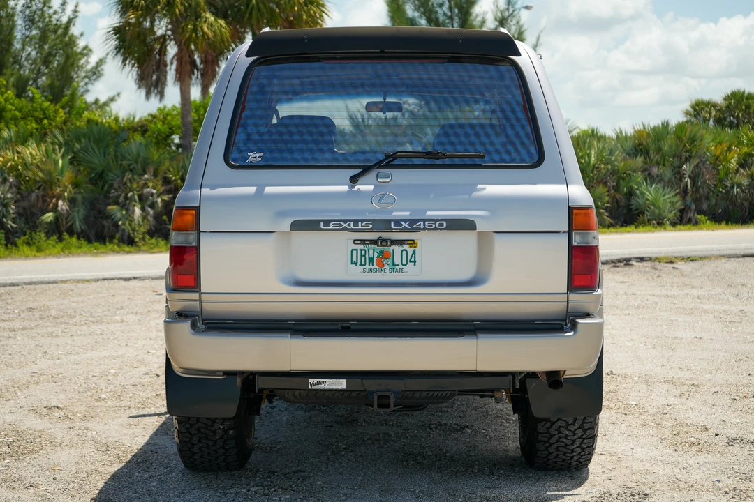 1997 Lexus LX 1st Gen - Image 9 of 31