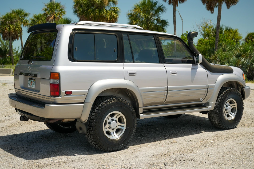 1997 Lexus LX 1st Gen - Image 12 of 31