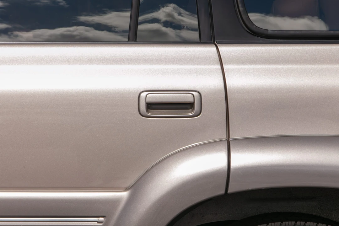 1997 Lexus LX 1st Gen - Image 28 of 31