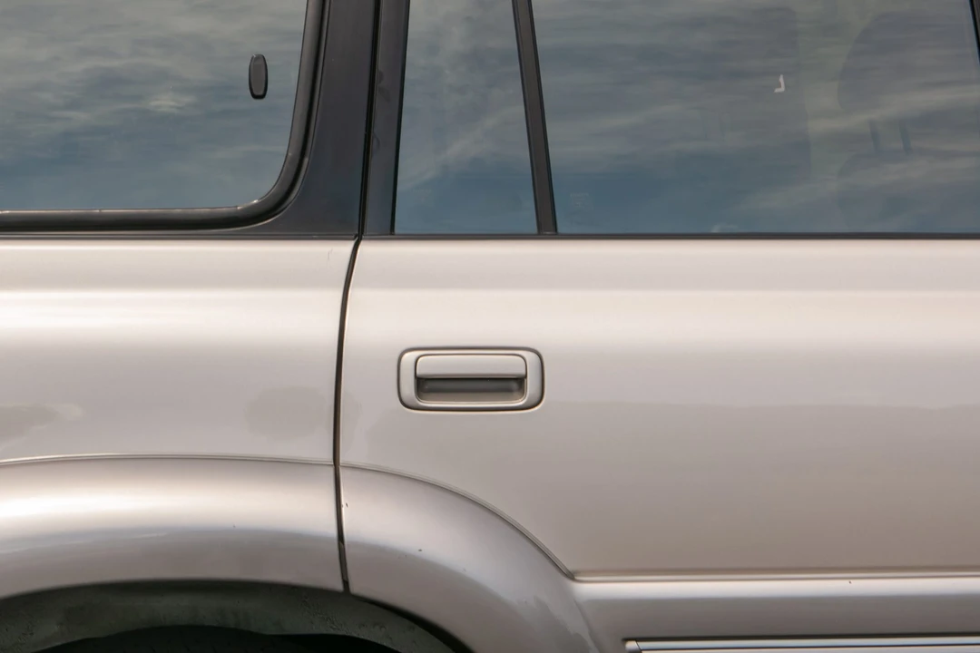 1997 Lexus LX 1st Gen - Image 29 of 31